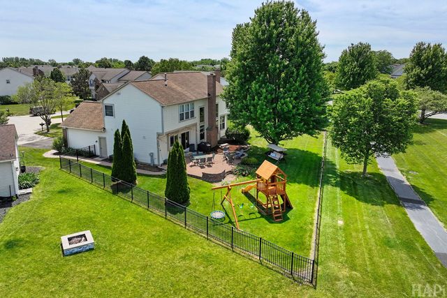 10 Hithergreen Court, Algonquin, IL 60102