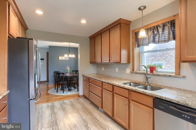 4610 SOUTH RD, Harrisburg, PA 17109