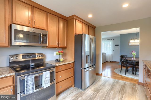 4610 SOUTH RD, Harrisburg, PA 17109