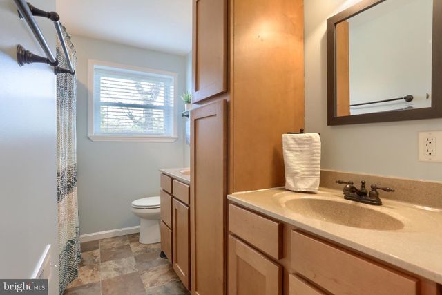4610 SOUTH RD, Harrisburg, PA 17109