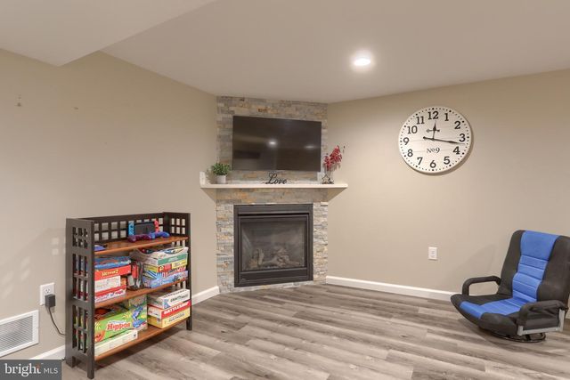 4610 SOUTH RD, Harrisburg, PA 17109