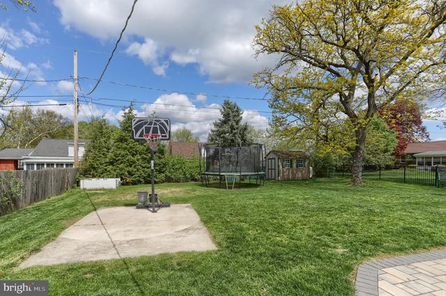 4610 SOUTH RD, Harrisburg, PA 17109