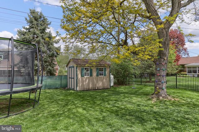 4610 SOUTH RD, Harrisburg, PA 17109
