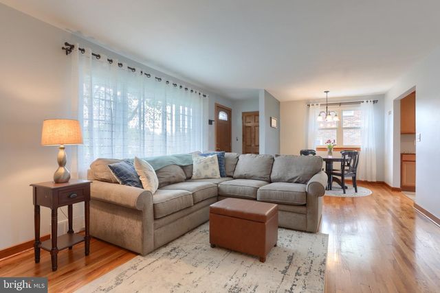4610 SOUTH RD, Harrisburg, PA 17109