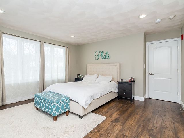 132 Dolphin Ave 4, Revere, MA 02151