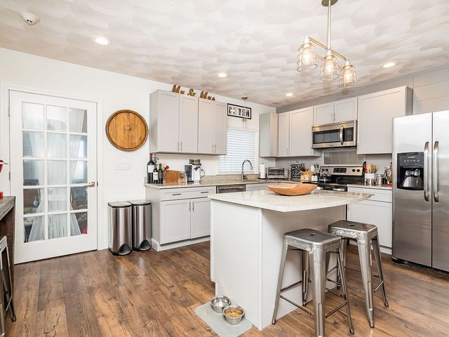 132 Dolphin Ave 4, Revere, MA 02151