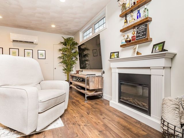 132 Dolphin Ave 4, Revere, MA 02151