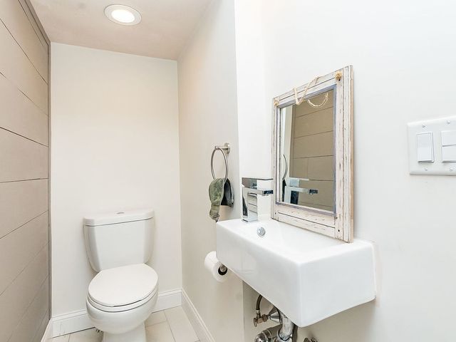 132 Dolphin Ave 4, Revere, MA 02151