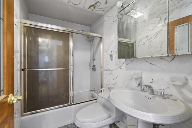 2 Herrick Road, Peabody, MA 01960