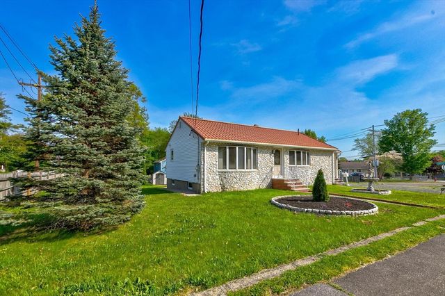 2 Herrick Road, Peabody, MA 01960
