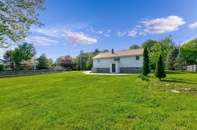 2 Herrick Road, Peabody, MA 01960