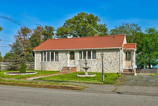 2 Herrick Road, Peabody, MA 01960