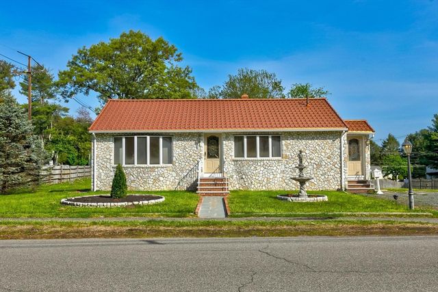 2 Herrick Road, Peabody, MA 01960