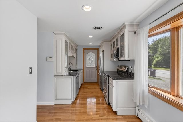 2 Herrick Road, Peabody, MA 01960