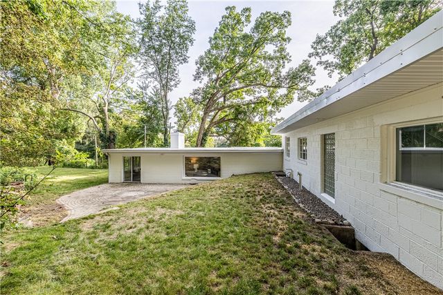 82 Lasalle Parkway, Perinton, NY 14564