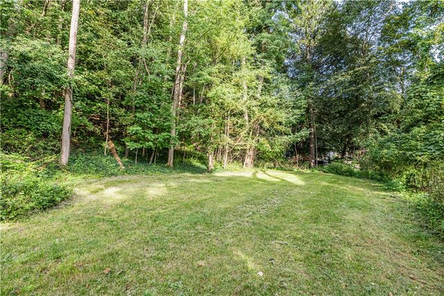 82 Lasalle Parkway, Perinton, NY 14564