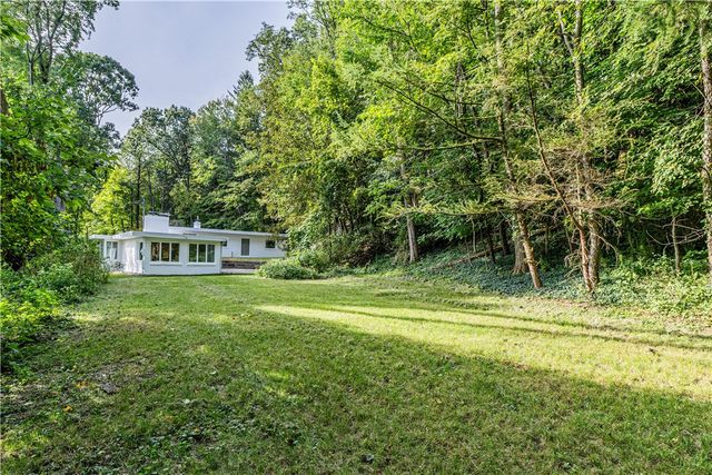 82 Lasalle Parkway, Perinton, NY 14564