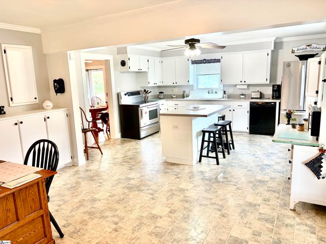 550 Martin Camp Road, Chesnee, SC 29323