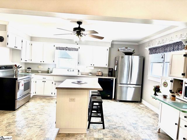 550 Martin Camp Road, Chesnee, SC 29323