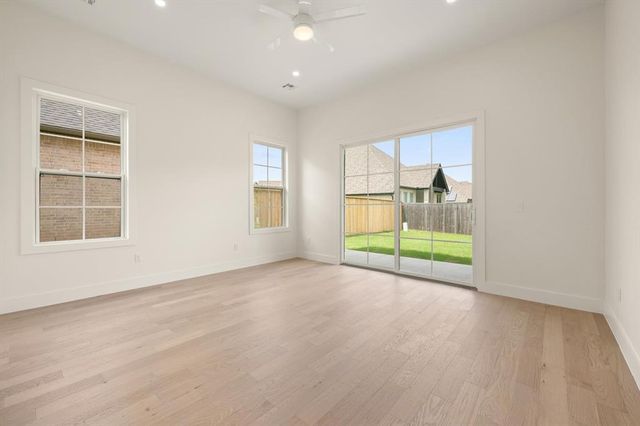 10045 SW 27th Street, Yukon, OK 73099