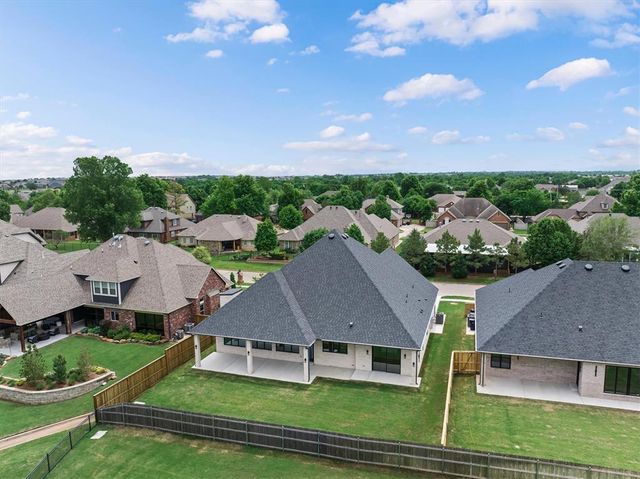 10045 SW 27th Street, Yukon, OK 73099