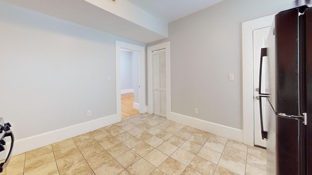 18 Rowell 3, Boston, MA 02125