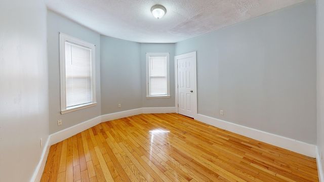 18 Rowell 3, Boston, MA 02125