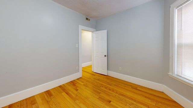 18 Rowell 3, Boston, MA 02125