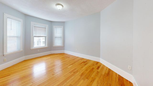 18 Rowell 3, Boston, MA 02125