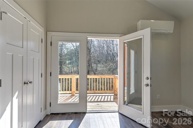 22 Ben Lippen Road A, Asheville, NC 28806