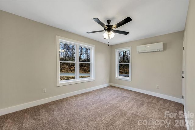 22 Ben Lippen Road A, Asheville, NC 28806