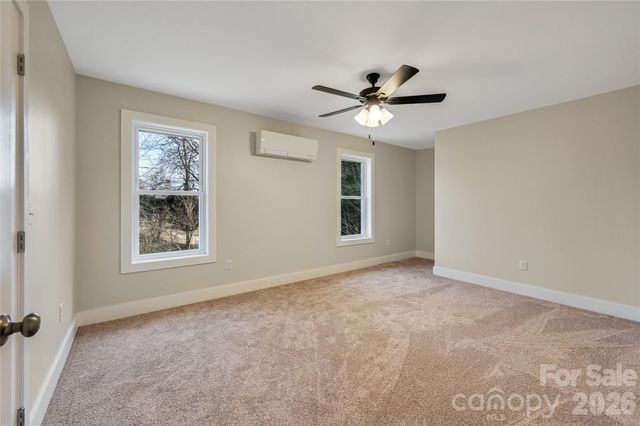 22 Ben Lippen Road A, Asheville, NC 28806