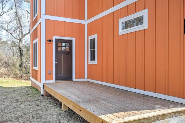 22 Ben Lippen Road A, Asheville, NC 28806