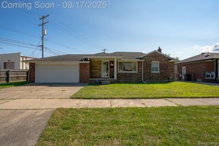 21258 Bon Brae Street, St. Clair Shores, MI 48081
