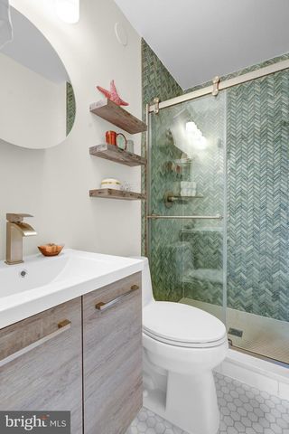 6426 GILDAR ST, Alexandria, VA 22310