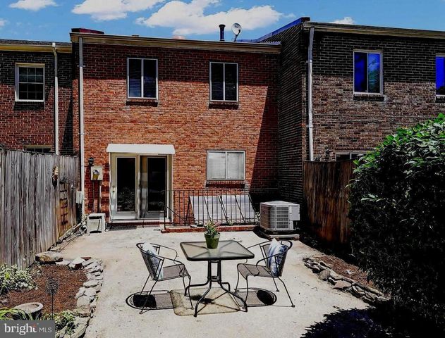 6426 GILDAR ST, Alexandria, VA 22310