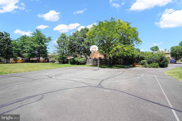 6426 GILDAR ST, Alexandria, VA 22310