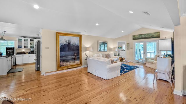 340 Lemoyne Road, Pass Christian, MS 39571