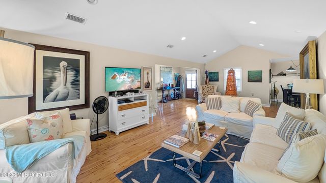 340 Lemoyne Road, Pass Christian, MS 39571