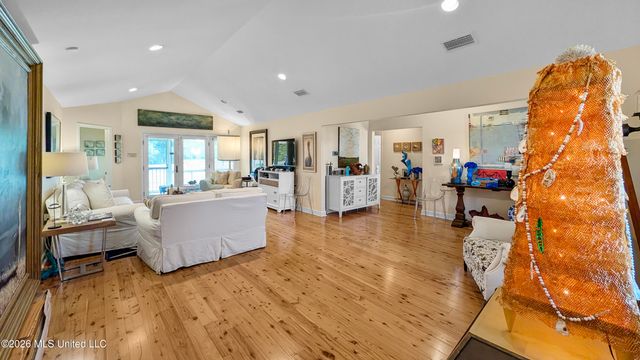 340 Lemoyne Road, Pass Christian, MS 39571