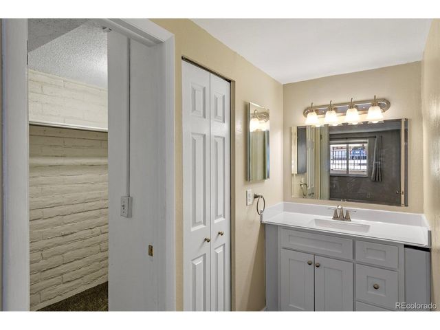 1723 Robb St 23, Denver, CO 80215