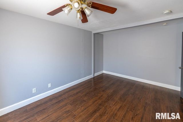 2300 N SHERIDAN Road, Peoria, IL 61604