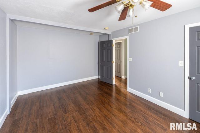 2300 N SHERIDAN Road, Peoria, IL 61604