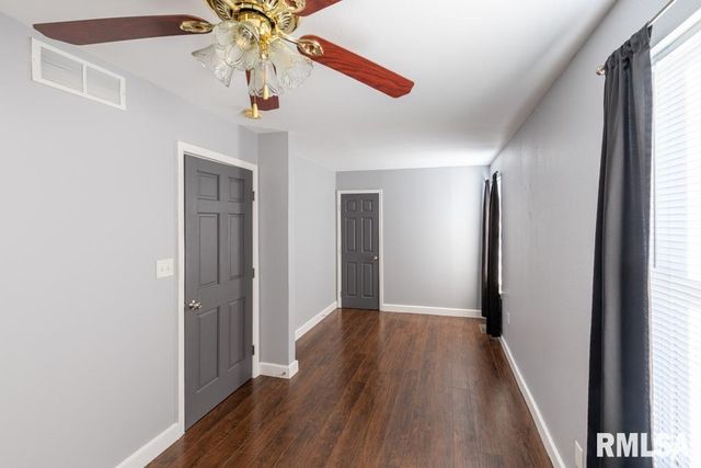 2300 N SHERIDAN Road, Peoria, IL 61604