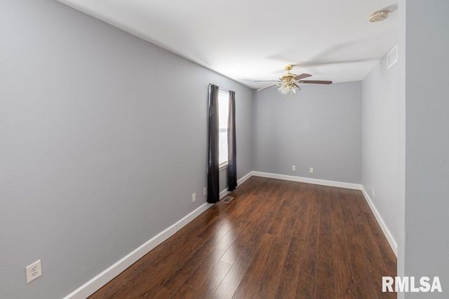 2300 N SHERIDAN Road, Peoria, IL 61604