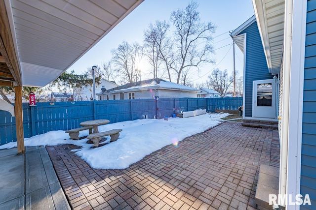 2300 N SHERIDAN Road, Peoria, IL 61604