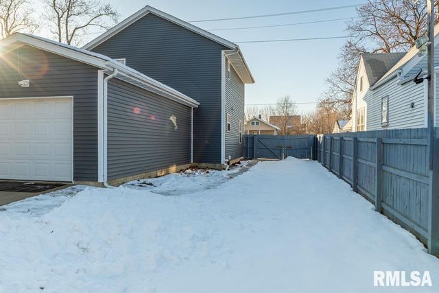 2300 N SHERIDAN Road, Peoria, IL 61604