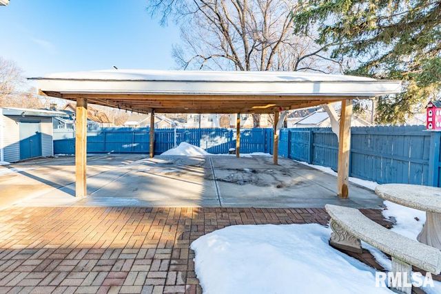 2300 N SHERIDAN Road, Peoria, IL 61604