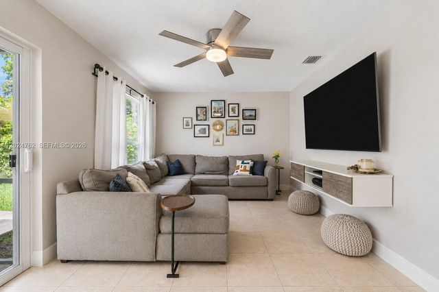 10240 SW 108th St, Miami, FL 33176