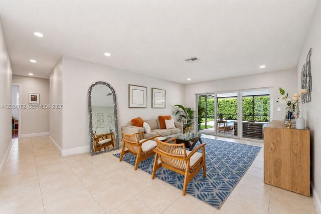 10240 SW 108th St, Miami, FL 33176